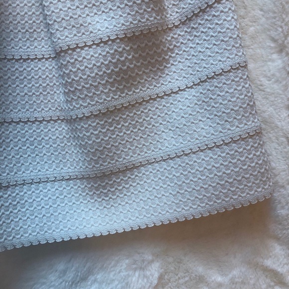 High waisted peplum skirt. - Picture 3 of 4